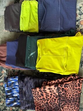 11 PAIRS of SMALL Leggings
